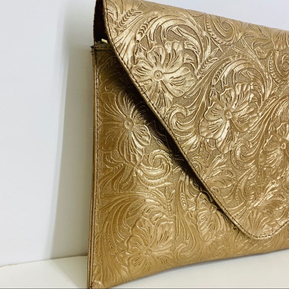 Gold engraved leather clutch and crossbody - Picture 3 of 10
